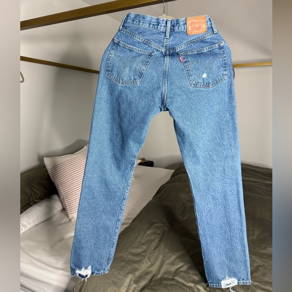 Levi’s Premium 501 Distressed Straight Leg Jeans 27x30 100% Cotton Button Fly - Picture 2 of 13